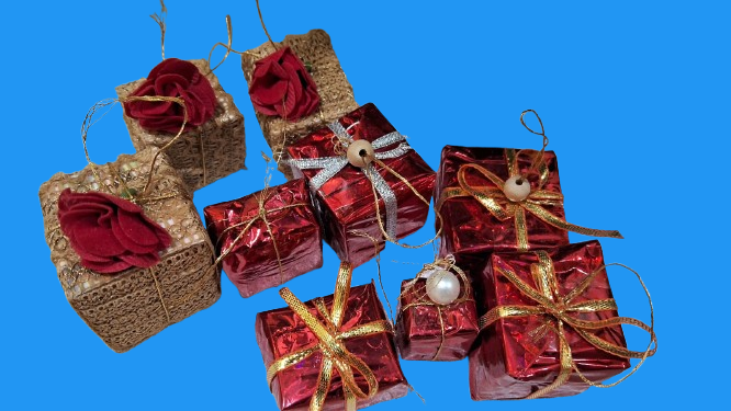 Red Christmas Decorative Gift Boxes- Pack of 1 (6 pcs) - Image 2