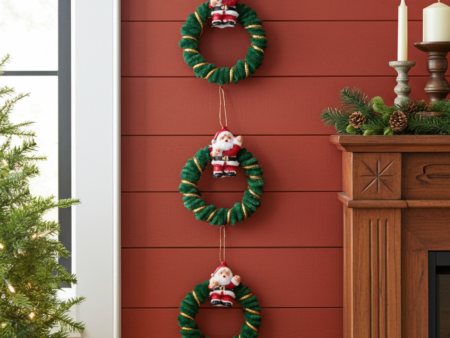 Green Mistelito – Festive hanging ornament with Mini Santa-Pack of 1-6pcs